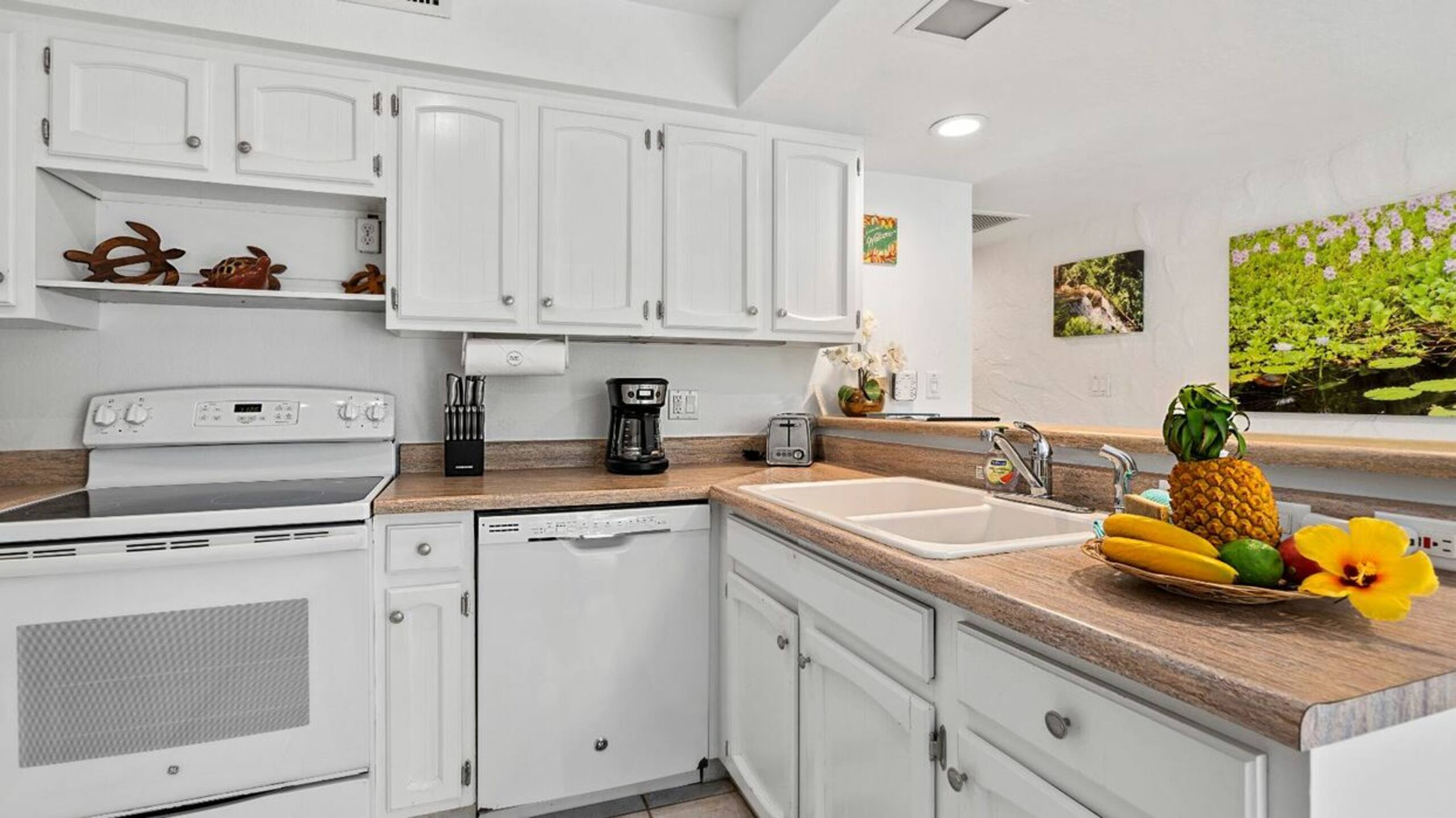 Condo in Kailua-Kona · ★4.57 · 1 bedroom · 2 beds · 1 bath - Image 11