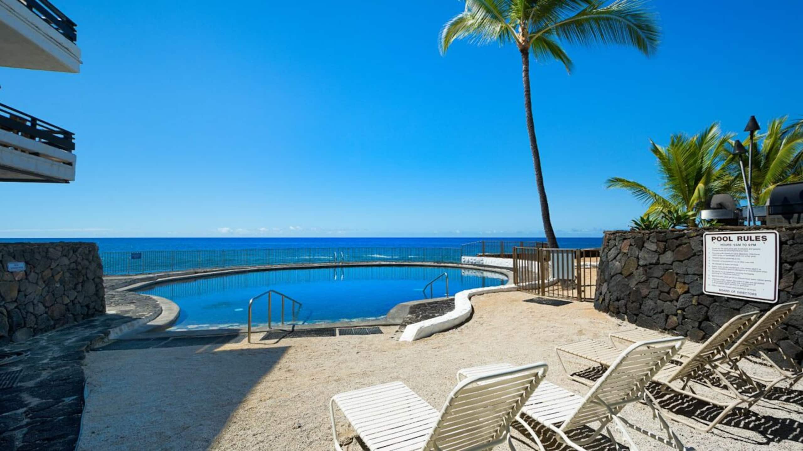 Condo in Kailua-Kona · ★4.57 · 1 bedroom · 2 beds · 1 bath - Image 32