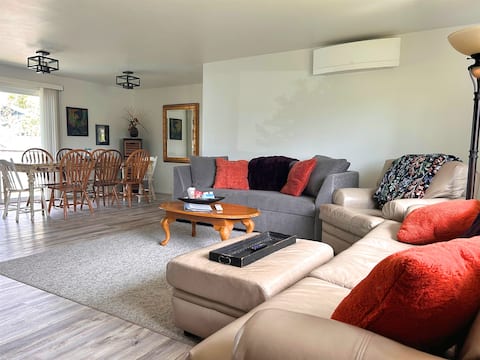 Cheerful 3 Bd Close to Eugene