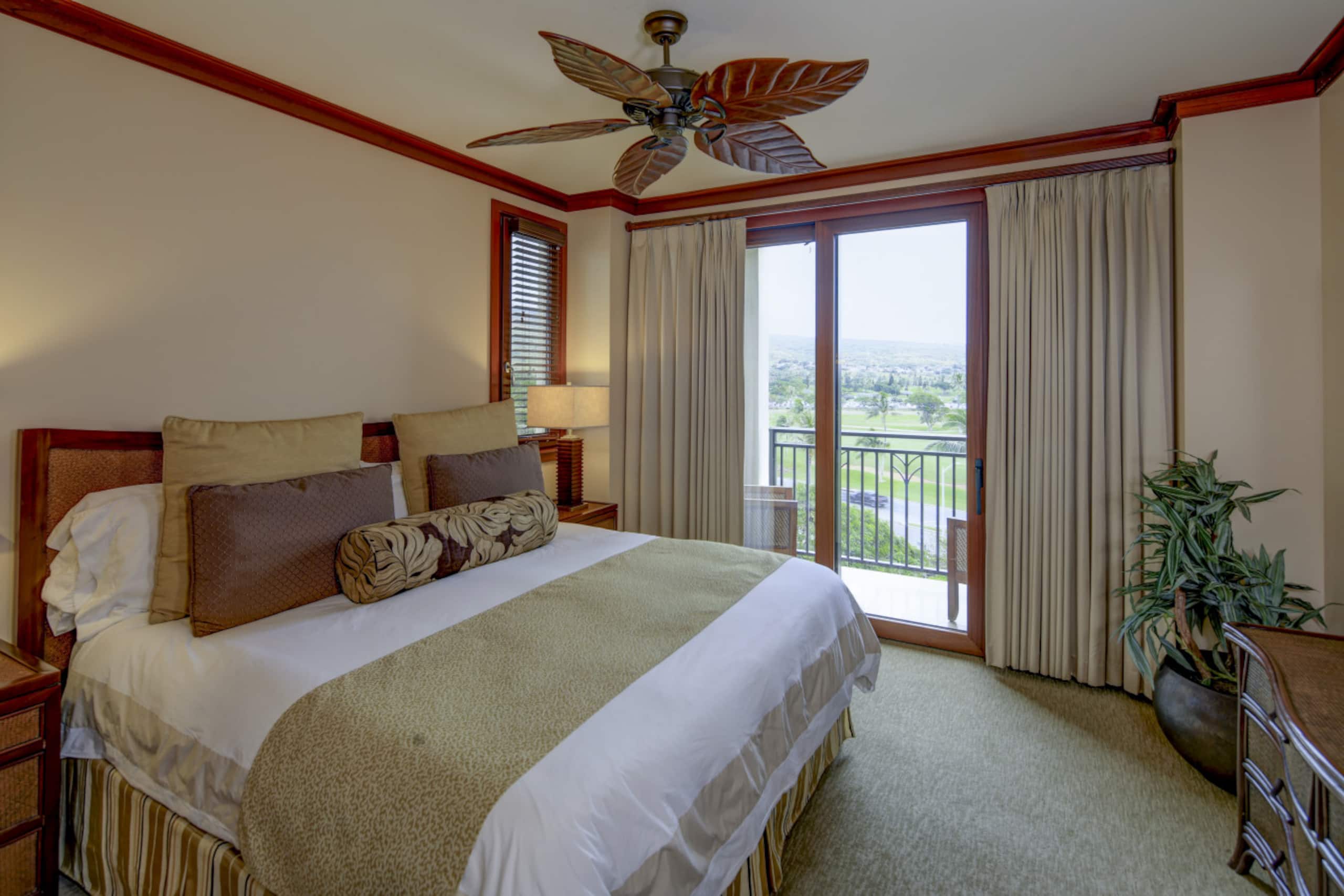 Condo in Kapolei · ★4.84 · 2 bedrooms · 3 beds · 2 private baths - Image 1