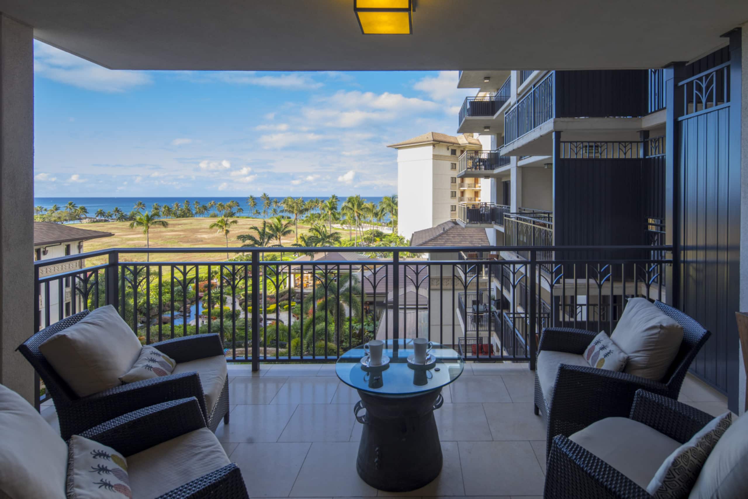 Condo in Kapolei · ★4.84 · 2 bedrooms · 3 beds · 2 private baths - Image 5