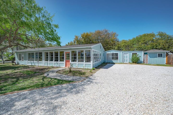 Fisher Bay Cottage photo 1 in Rockport