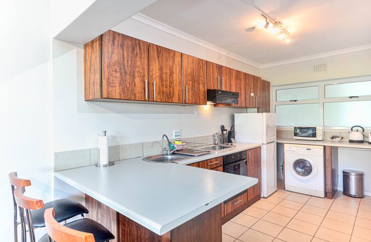 Mouille Point Mountain View 2 Bedroom gallery image 4