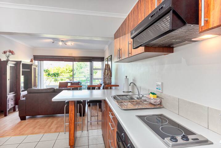 Mouille Point Mountain View 2 Bedroom gallery image 5
