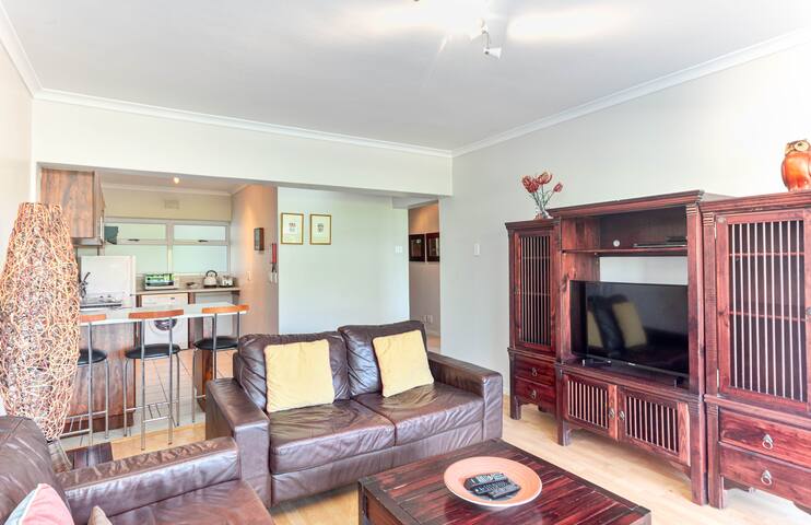 Mouille Point Mountain View 2 Bedroom gallery image 3