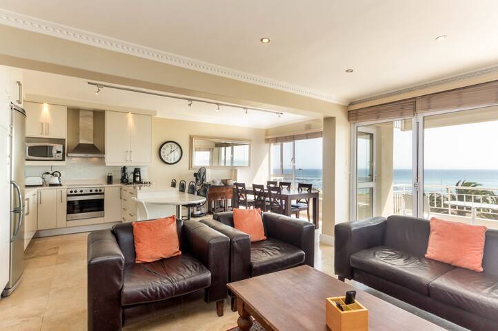 Third floor sea facing 2 bedroom apartment with ba gallery image 2