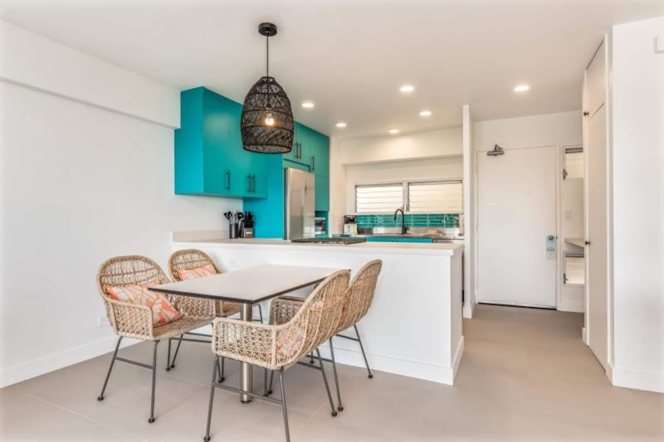 Condo in Honolulu · ★4.43 · 1 bedroom · 1 bed · 1 private bath - Image 16