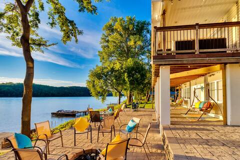 Hideaway on the River: Amazing Views, Pirate Ship,