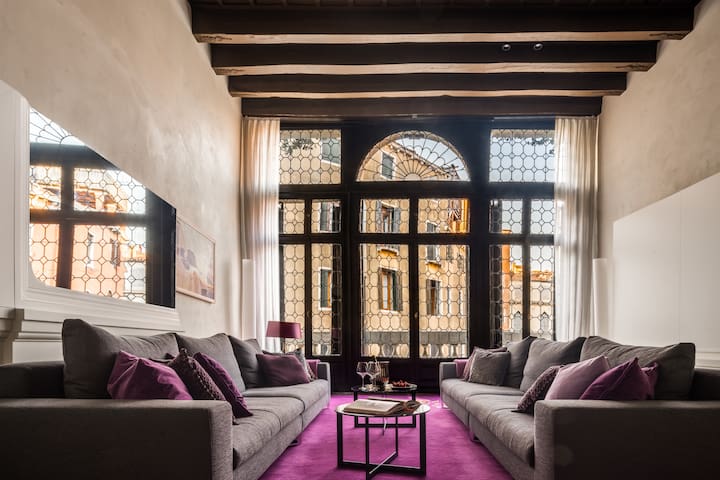 Palazzo Soranzo Noble Floor R&R