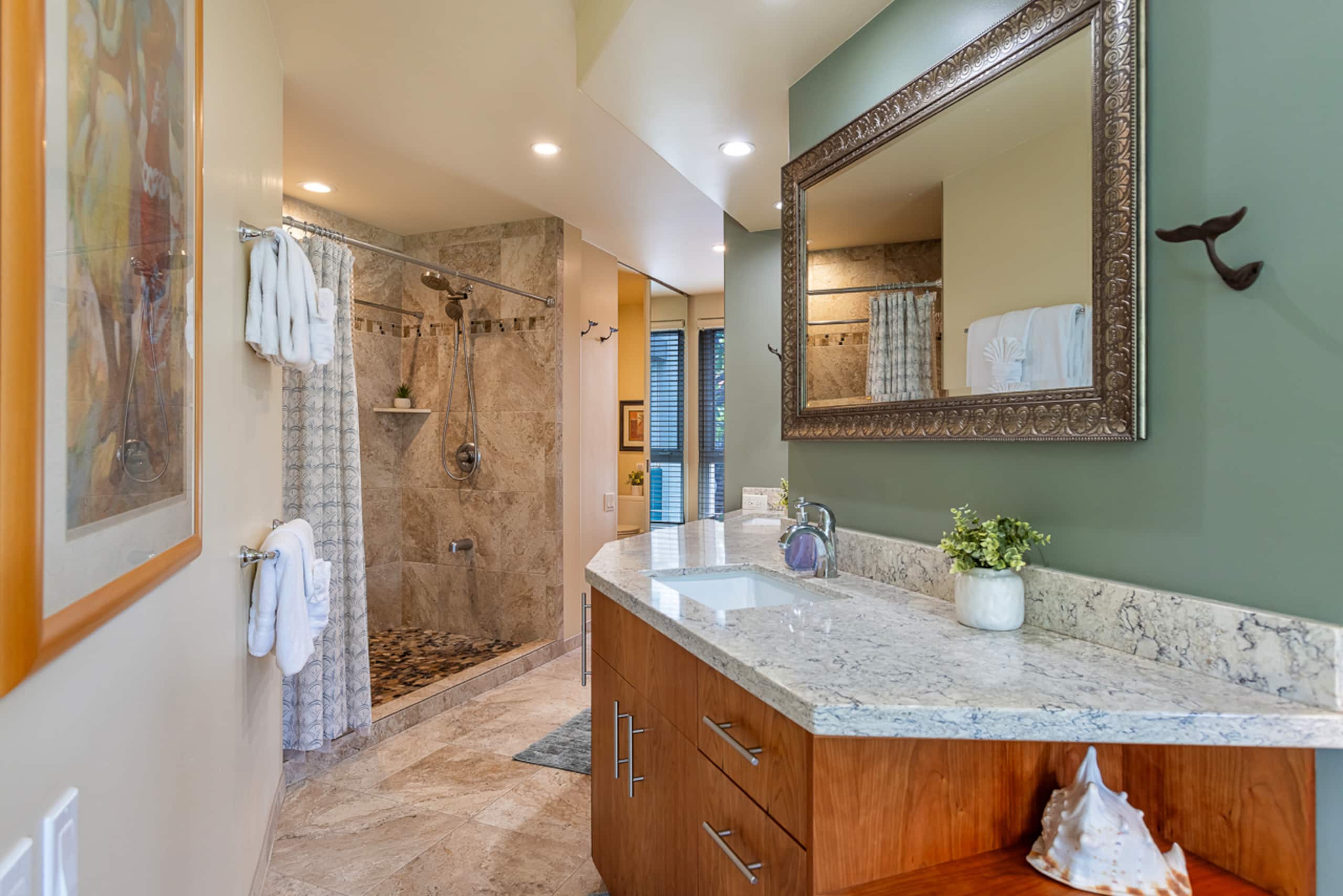 Condo in Kihei · ★5.0 · 2 bedrooms · 3 beds · 2 baths - Image 29