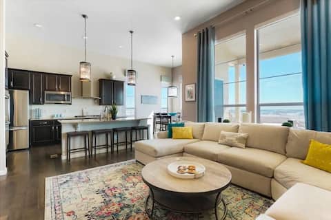 Popular Airbnb listing: Welcome CU Graduation Families|Sleeps 10|Gather in Arvada