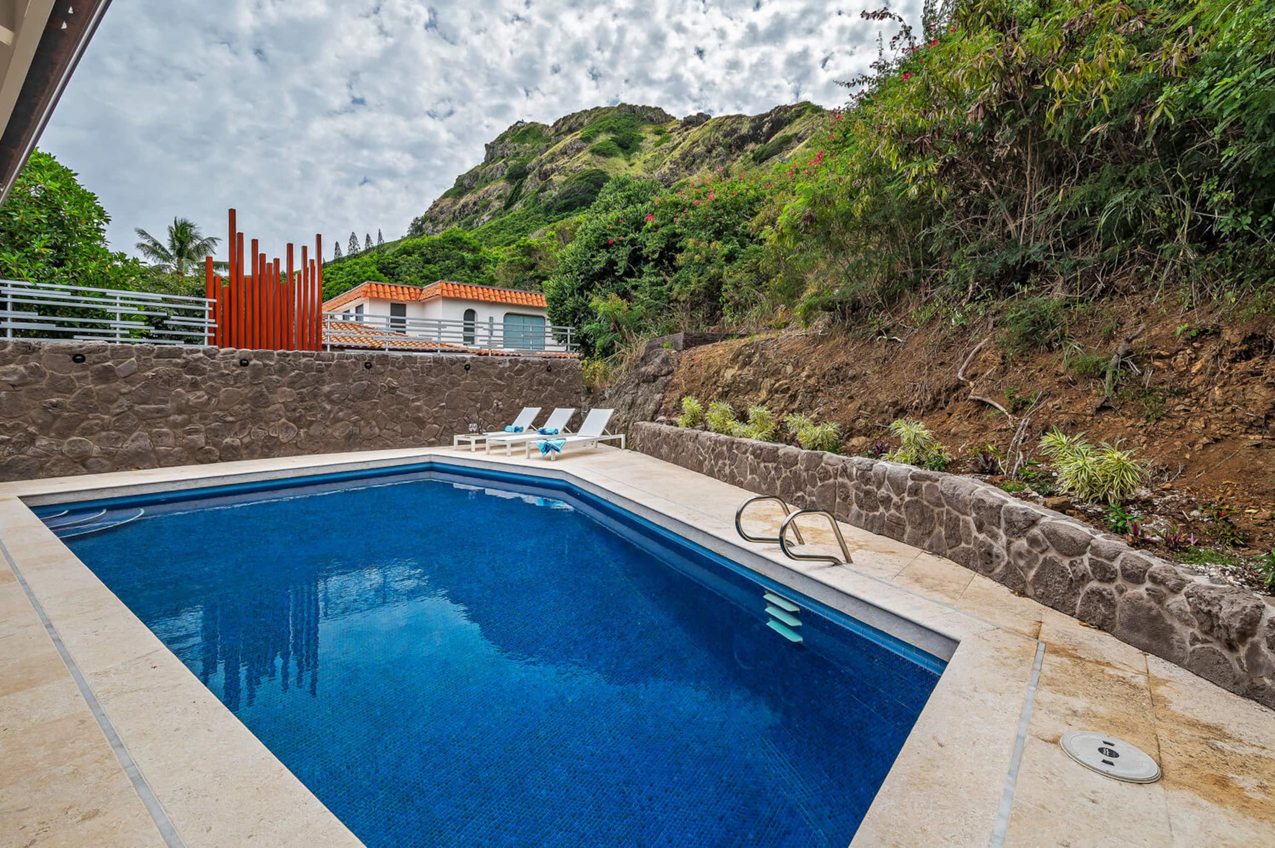 Home in Kailua · ★5.0 · 3 bedrooms · 4 beds · 4 shared baths - Image 41