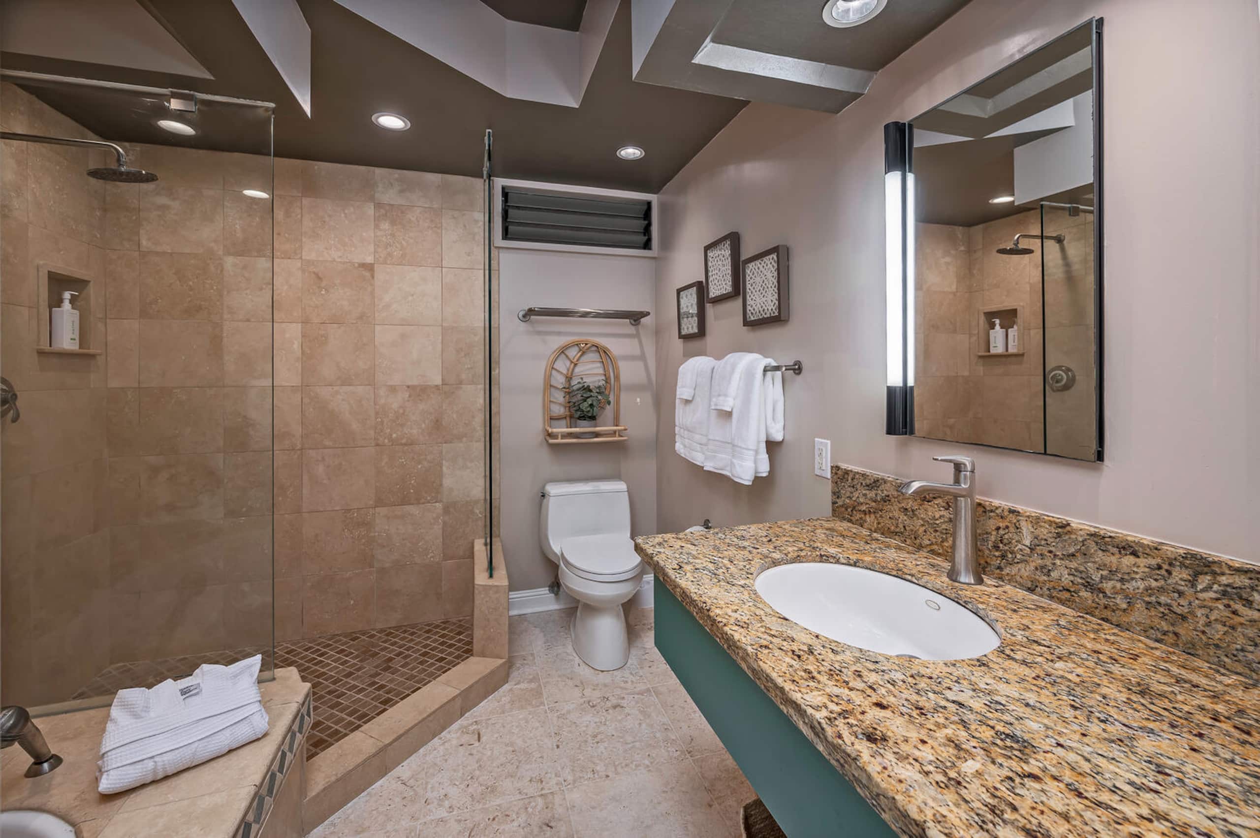 Home in Kailua · ★5.0 · 3 bedrooms · 4 beds · 4 shared baths - Image 35