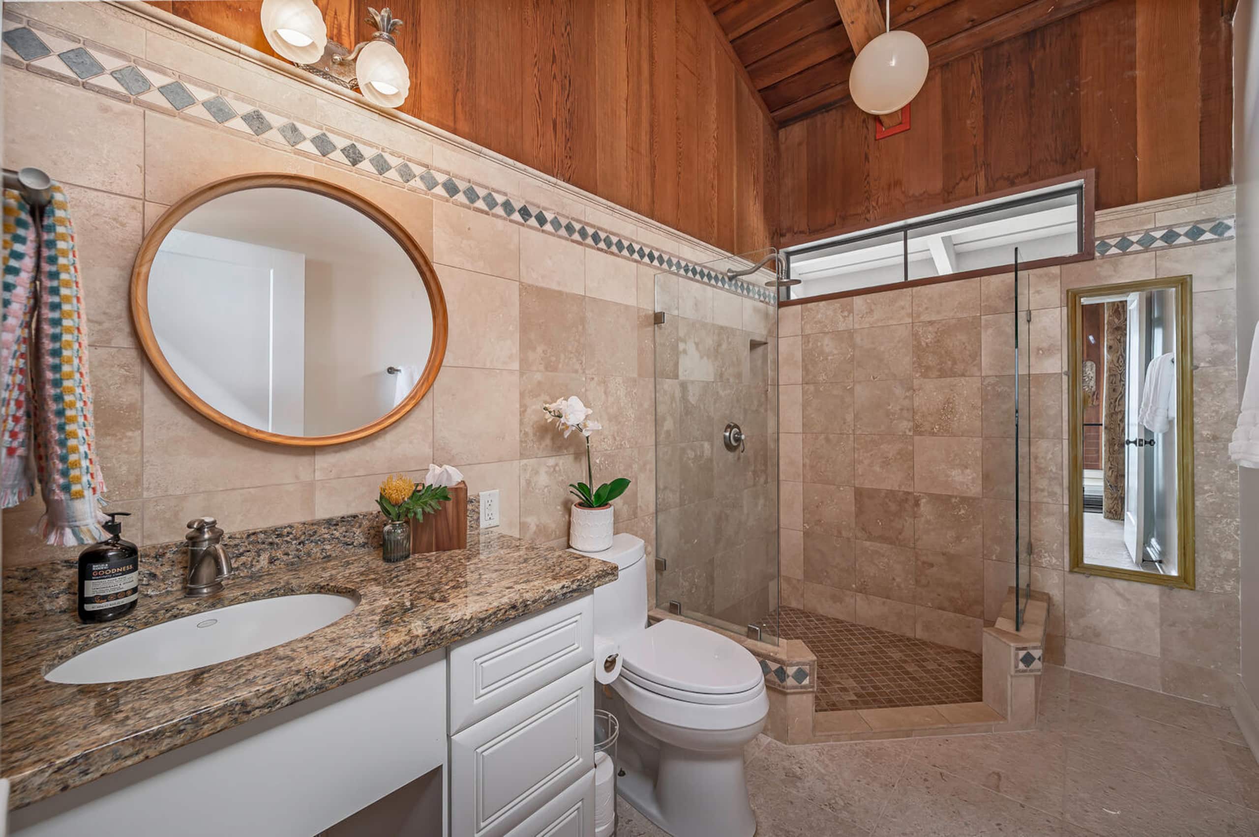 Home in Kailua · ★5.0 · 3 bedrooms · 4 beds · 4 shared baths - Image 32