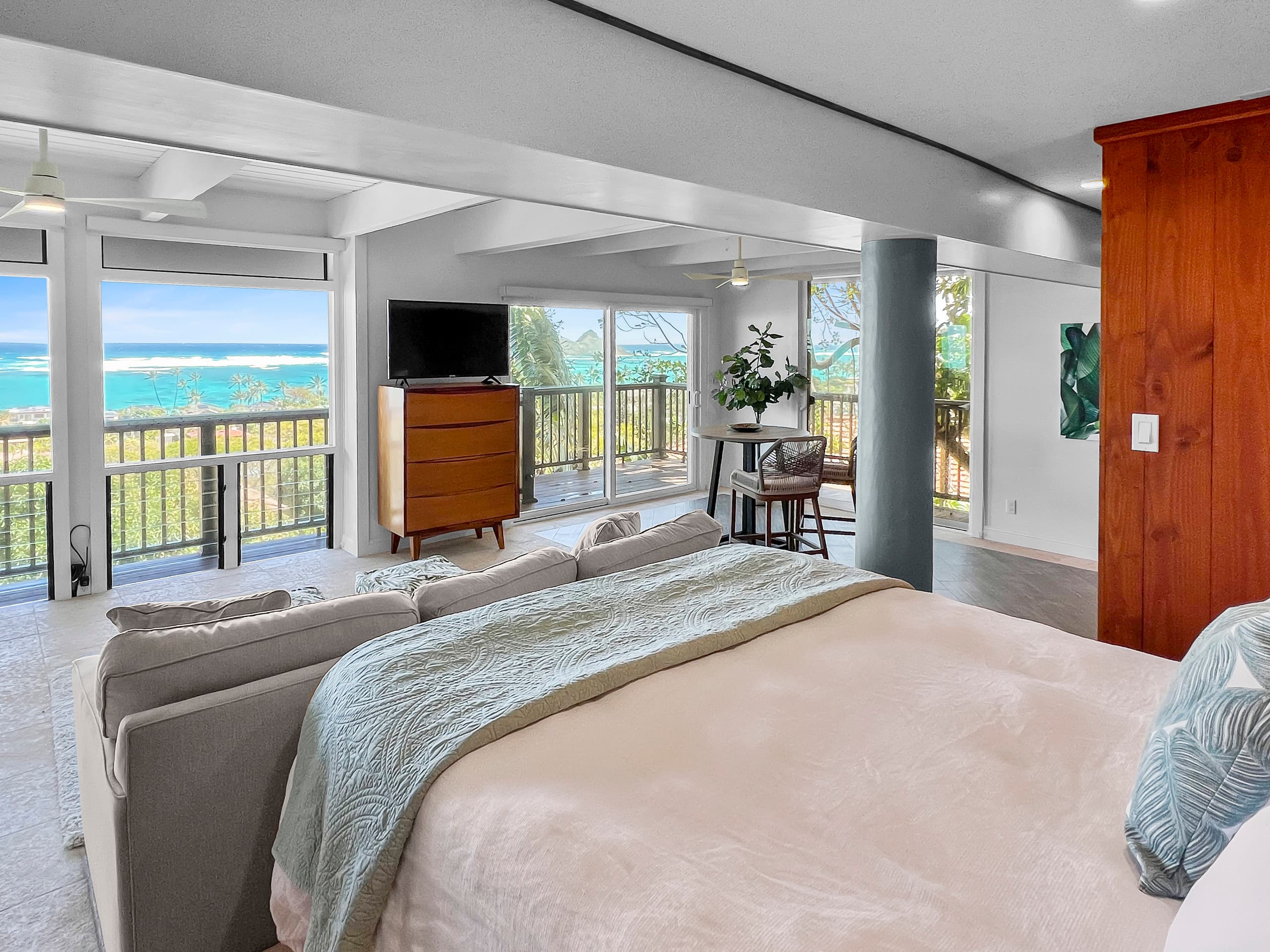Home in Kailua · ★5.0 · 3 bedrooms · 4 beds · 4 shared baths - Image 25