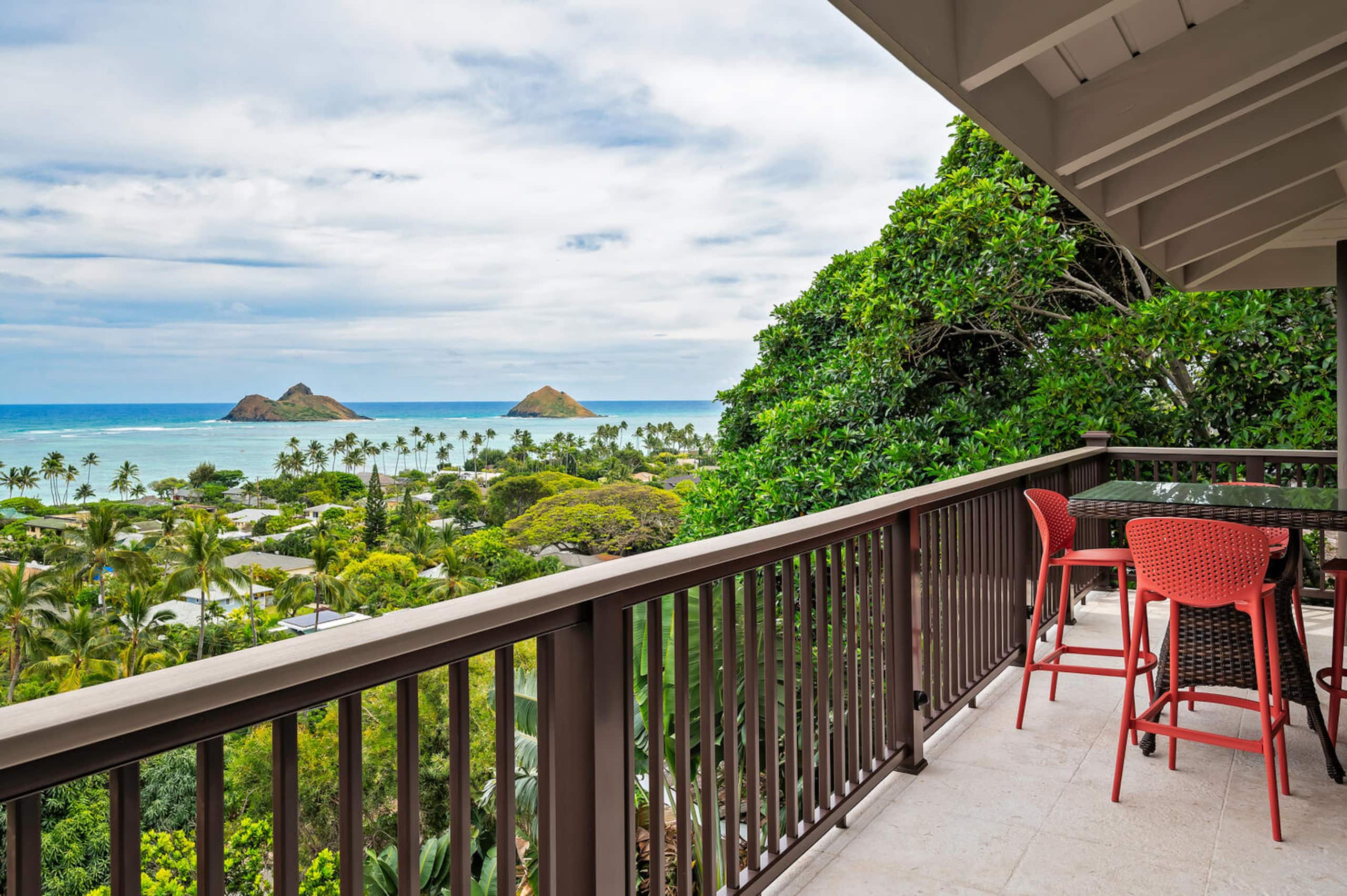 Home in Kailua · ★5.0 · 3 bedrooms · 4 beds · 4 shared baths - Image 21