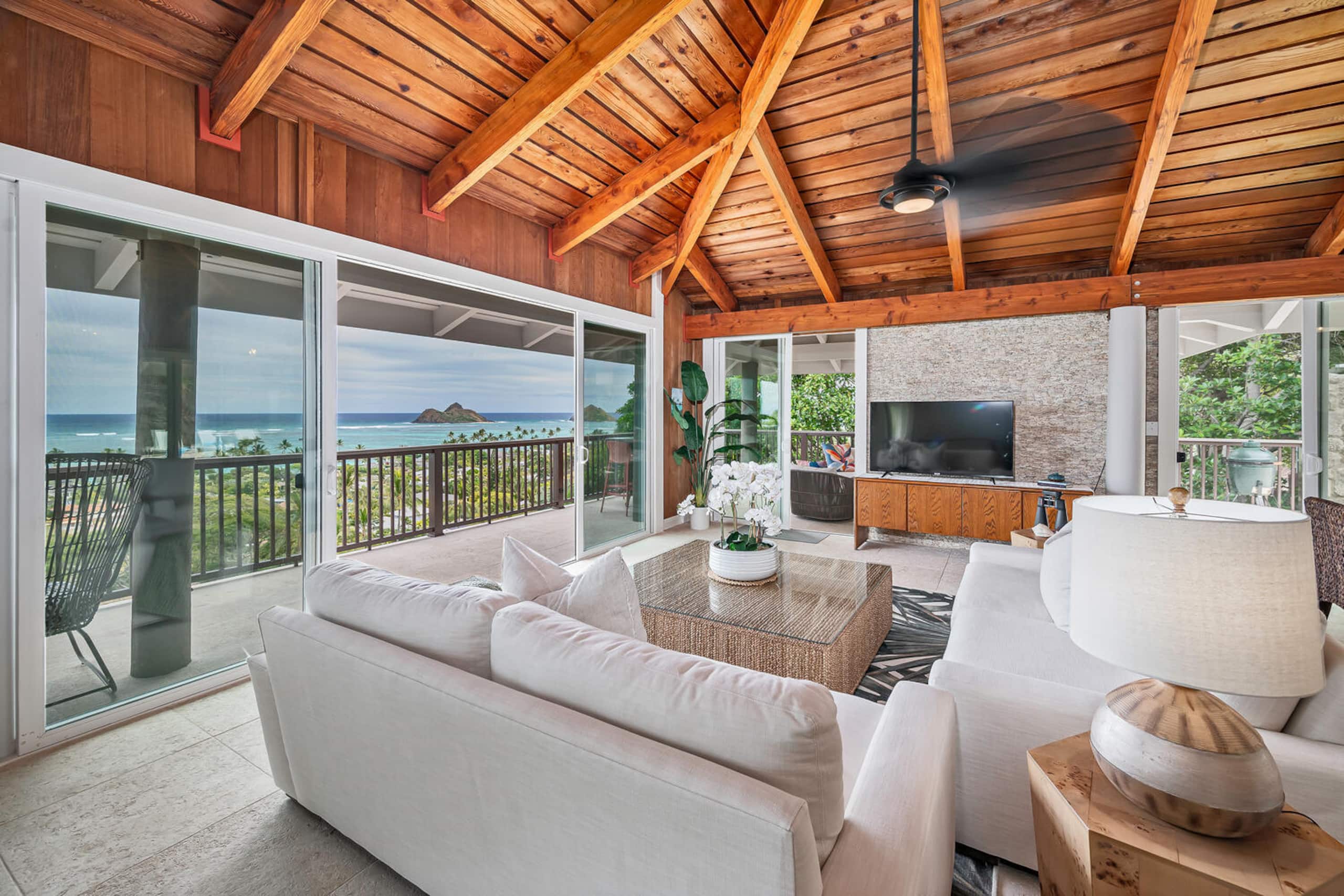 Home in Kailua · ★5.0 · 3 bedrooms · 4 beds · 4 shared baths - Image 8
