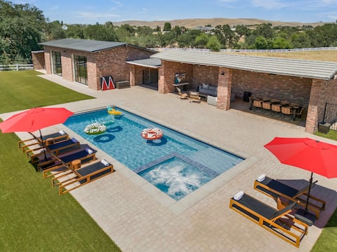 15 Acre Luxury Estate | VIP Experience
