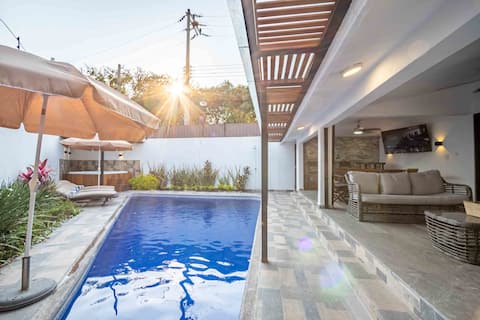 Villa in Gated Community | Jacuzzi, Pool & Garden