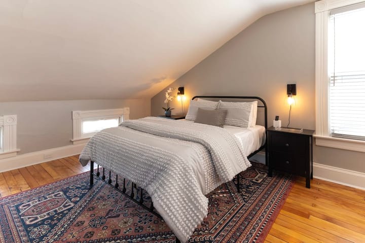 Spavaća soba s bračnim krevetom na 3. katu