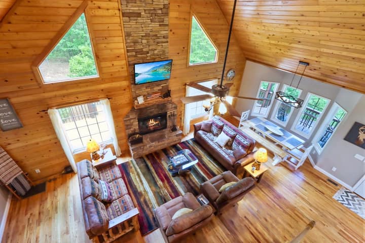 Creekside Cabin Firepit Game Room Mtn Views - Cleveland, GA