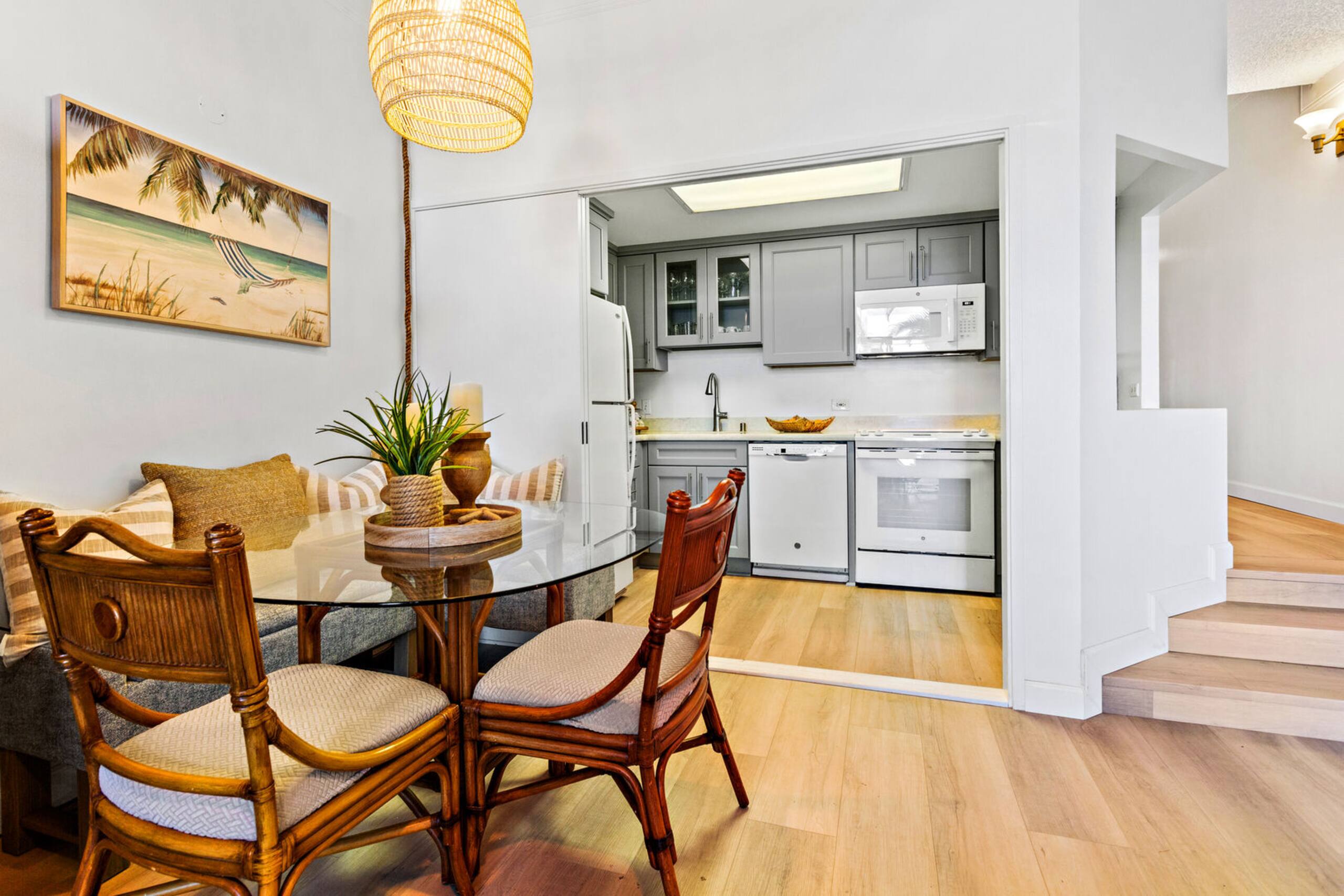 Condo in Lahaina · ★4.71 · 1 bedroom · 2 beds · 1 private bath - Image 6