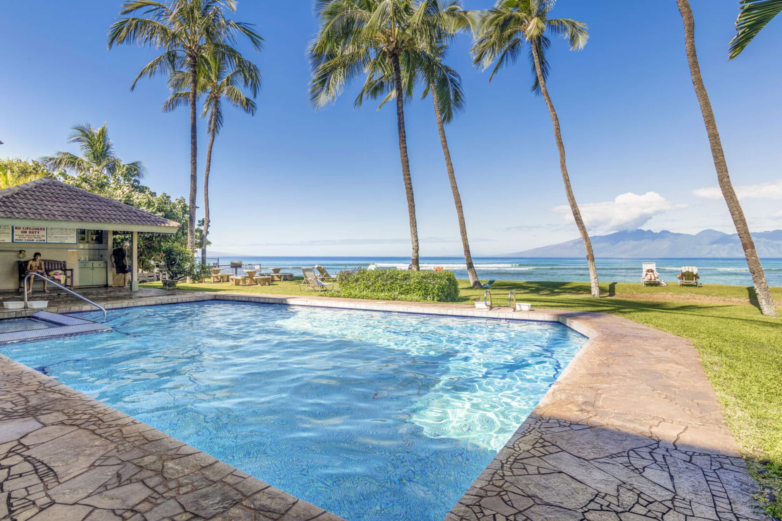 Condo in Lahaina · ★4.71 · 1 bedroom · 2 beds · 1 private bath - Image 27