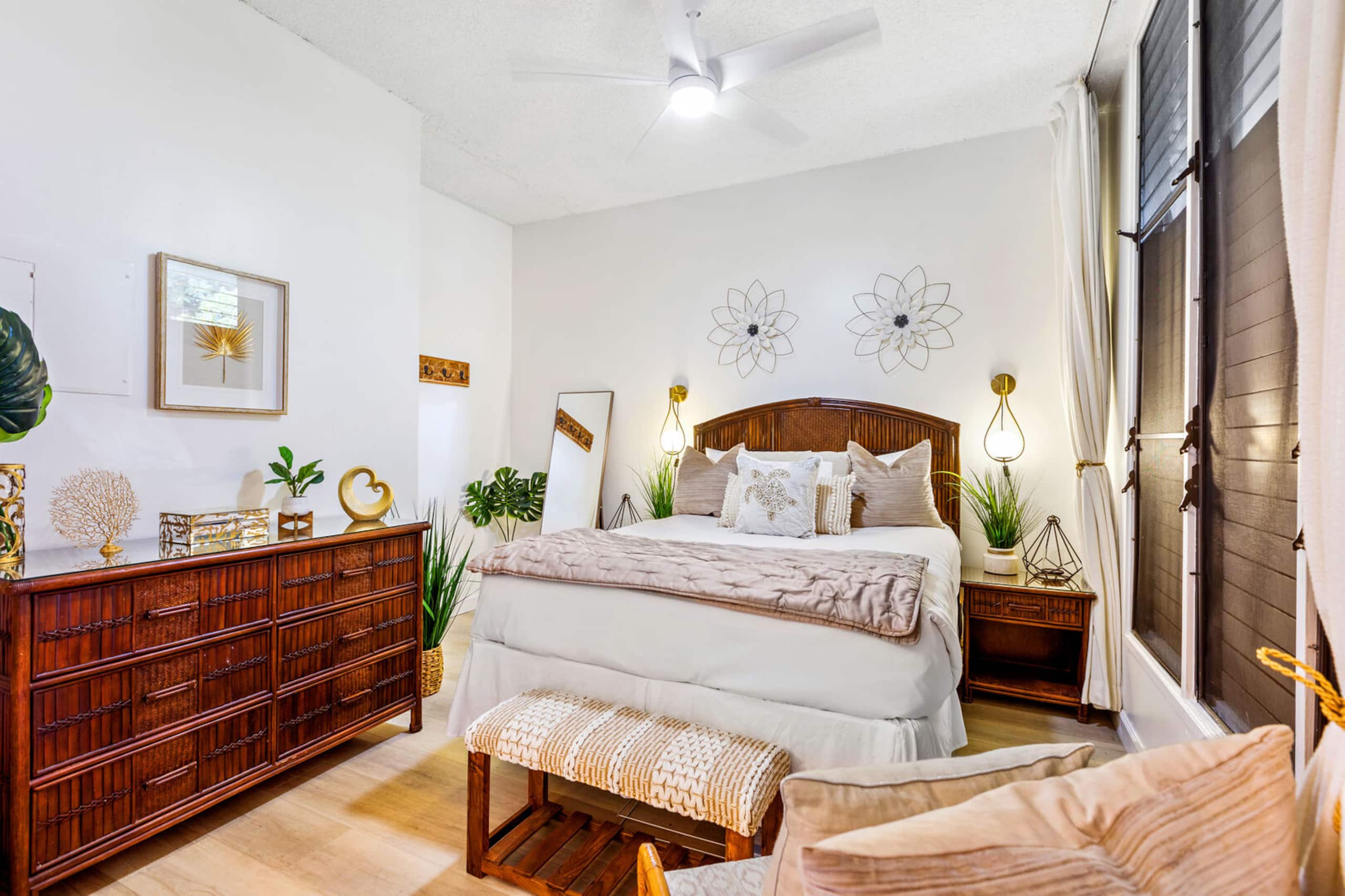 Condo in Lahaina · ★4.71 · 1 bedroom · 2 beds · 1 private bath - Image 9