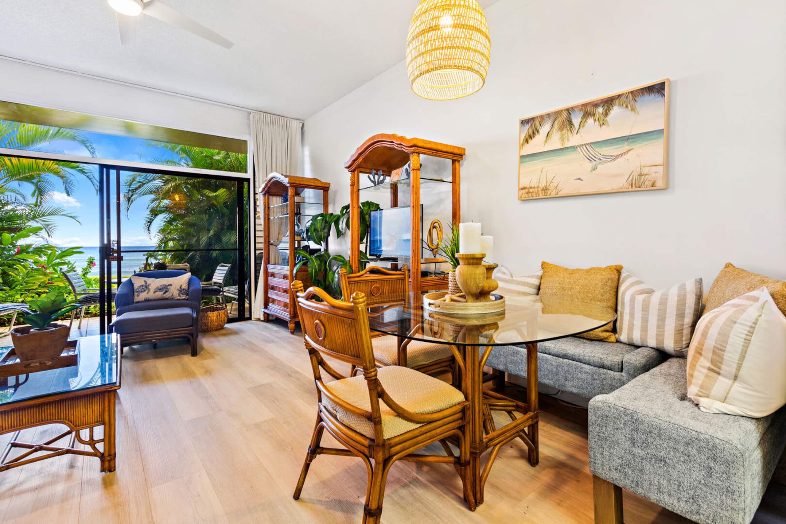 Condo in Lahaina · ★4.71 · 1 bedroom · 2 beds · 1 private bath - Image 7