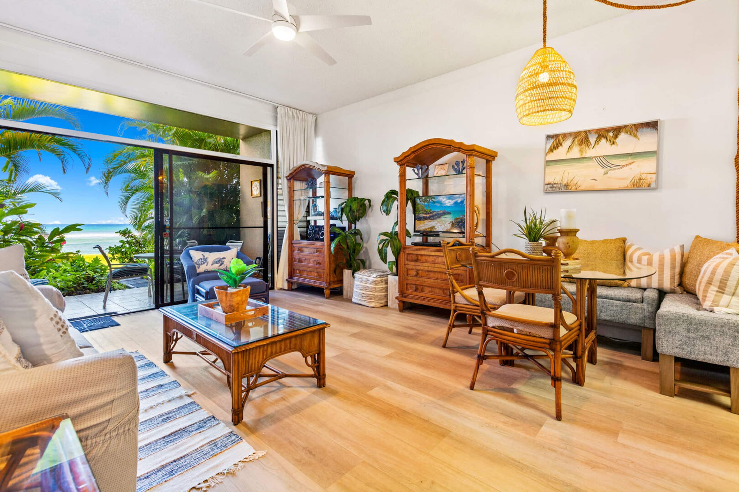 Condo in Lahaina · ★4.71 · 1 bedroom · 2 beds · 1 private bath - Image 5