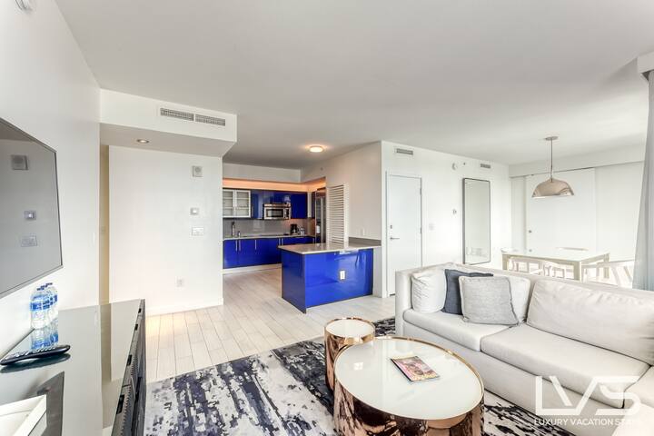 LVS W Resort #1509- DirectOceanView FTL Beachfront gallery image 4