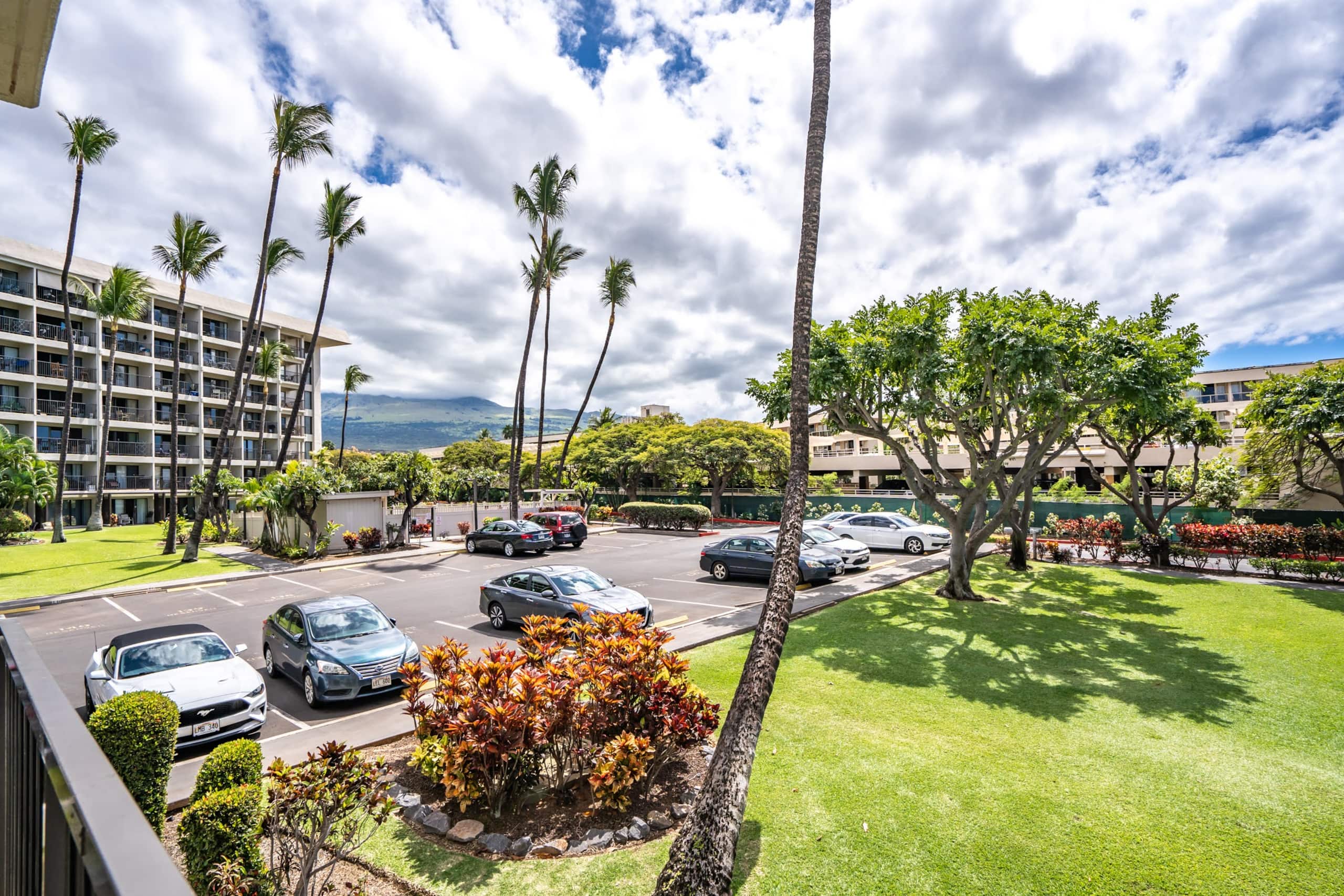 Condo in Kihei · ★4.29 · 2 bedrooms · 4 beds · 2 baths - Image 3