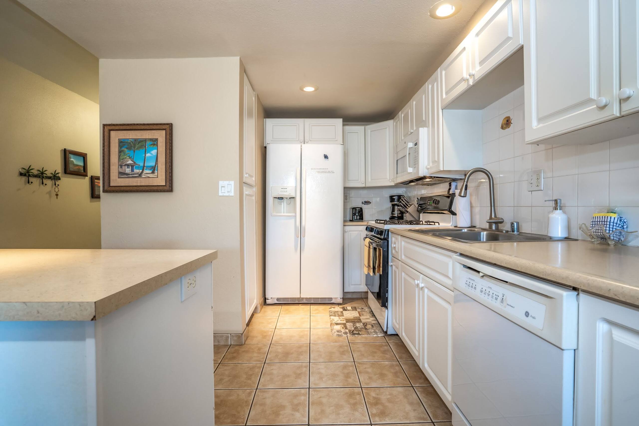 Condo in Kihei · ★4.29 · 2 bedrooms · 4 beds · 2 baths - Image 11