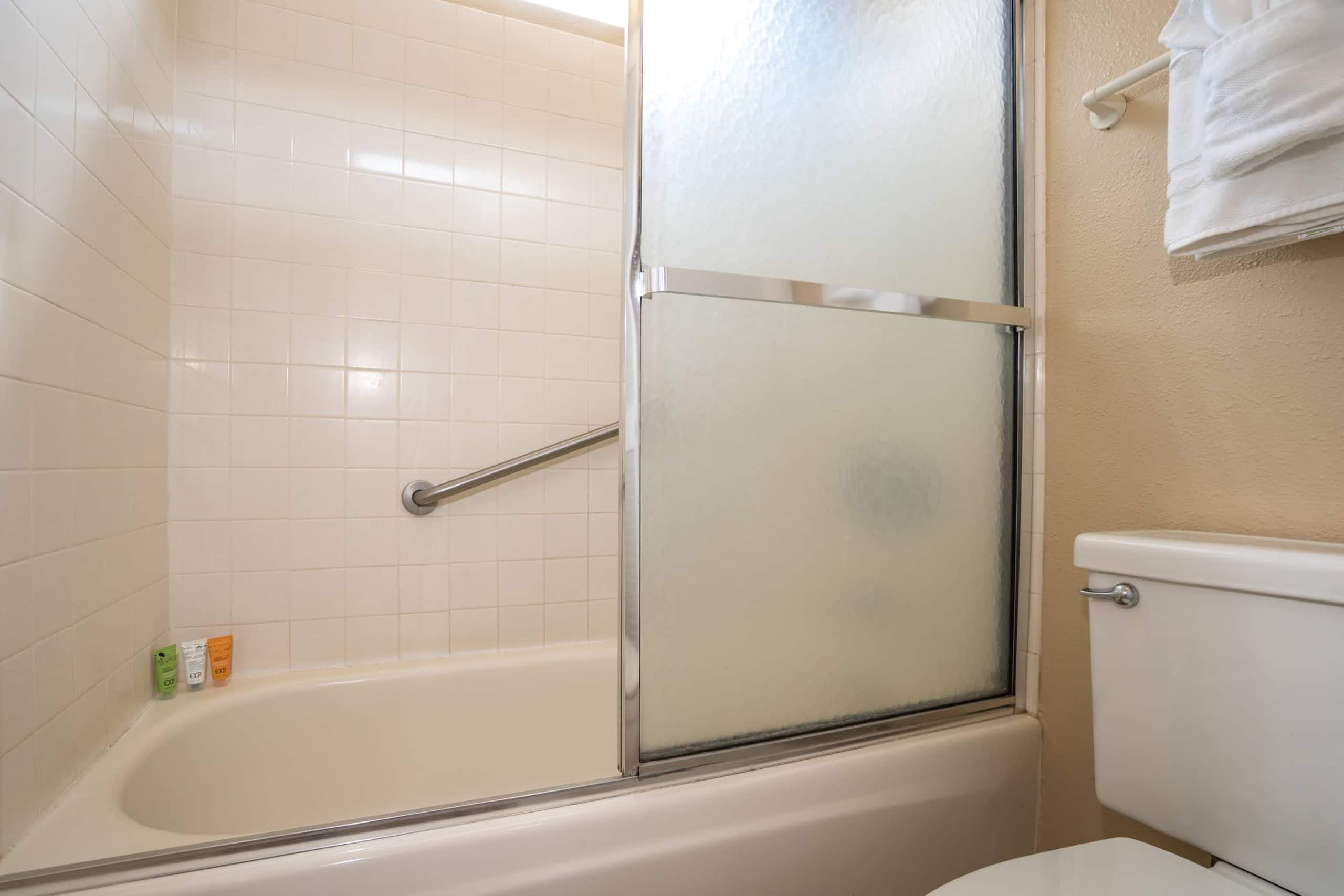 Condo in Kihei · ★4.29 · 2 bedrooms · 4 beds · 2 baths - Image 29