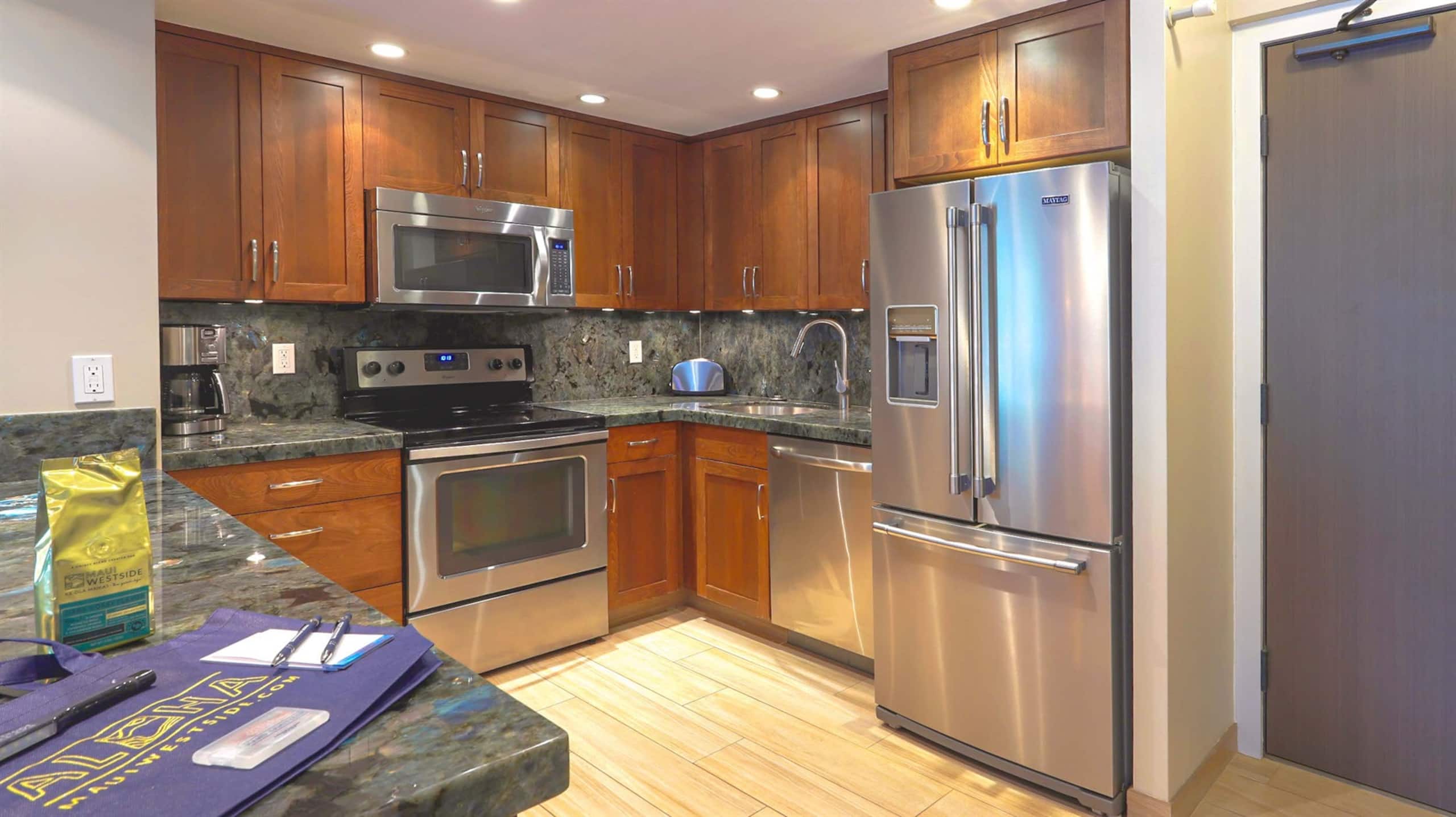Condo in Lahaina · ★5.0 · 1 bedroom · 2 beds · 1 bath - Image 9