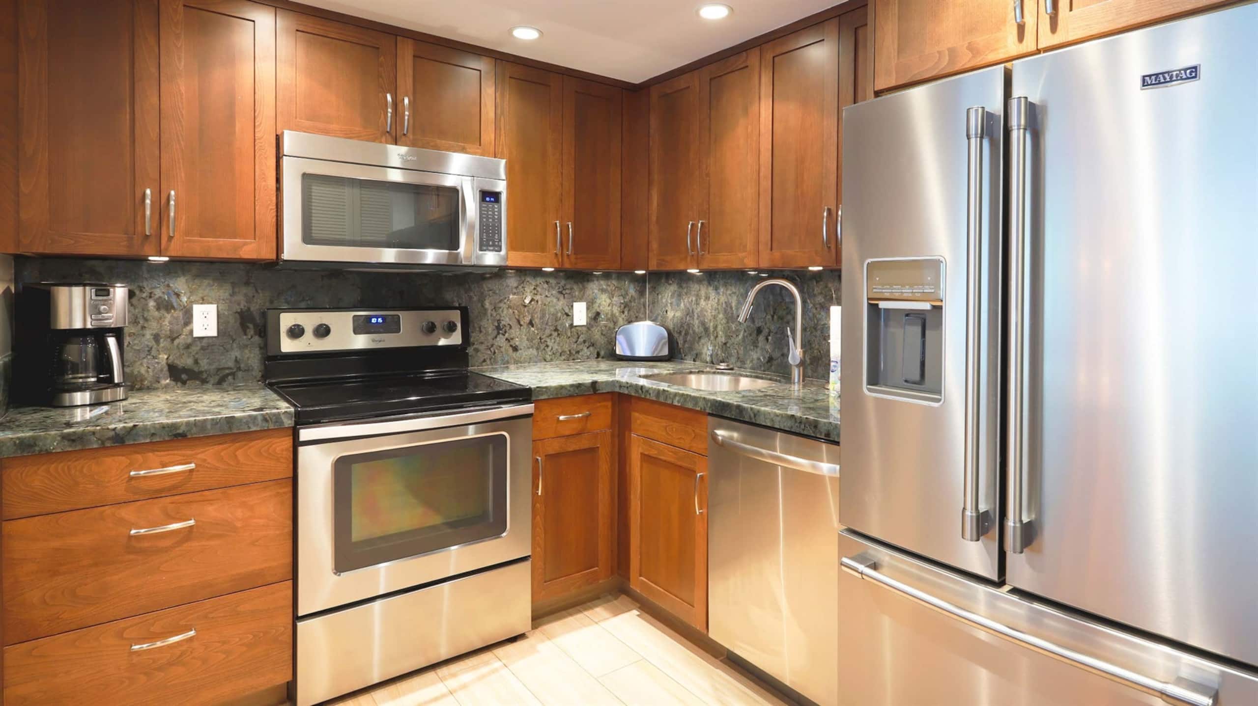 Condo in Lahaina · ★5.0 · 1 bedroom · 2 beds · 1 bath - Image 10