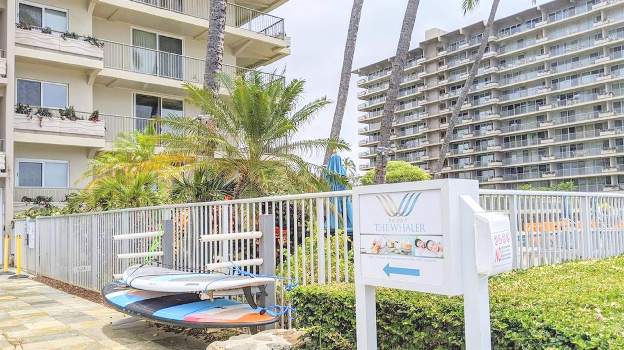 Condo in Lahaina · ★5.0 · 1 bedroom · 2 beds · 1 bath - Image 33