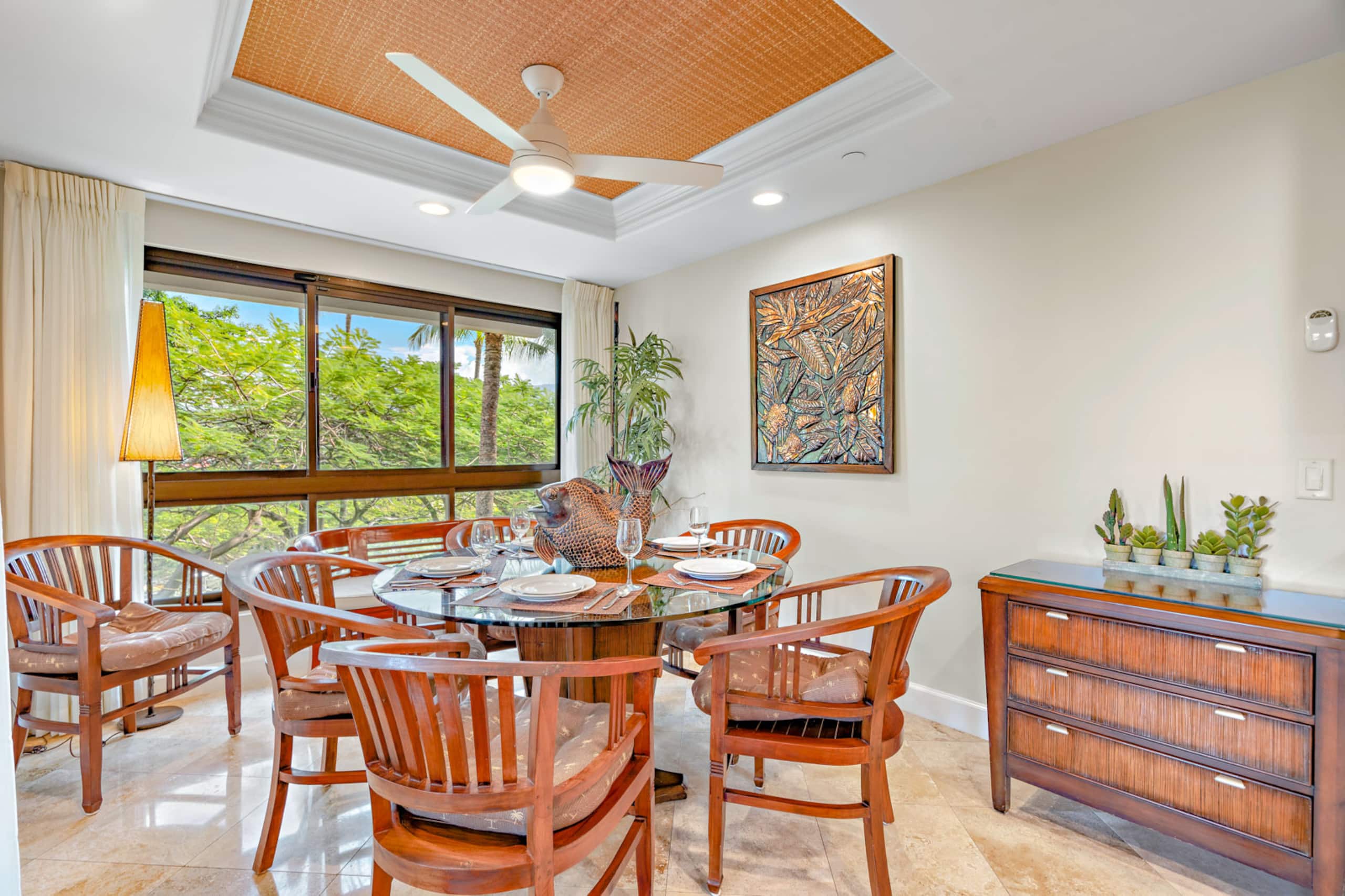 Condo in Lahaina · ★4.89 · 2 bedrooms · 3 beds · 2 baths - Image 15