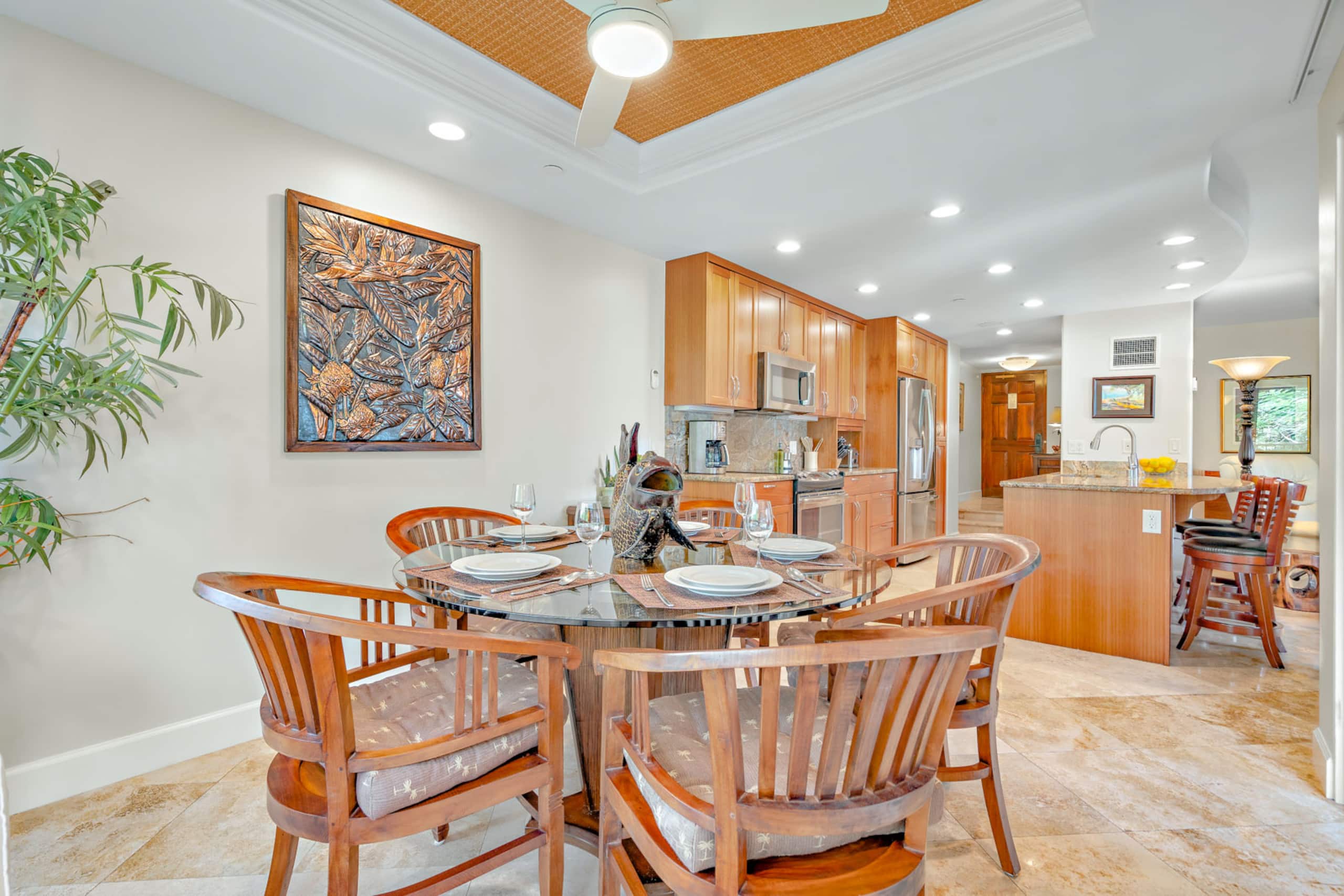 Condo in Lahaina · ★4.89 · 2 bedrooms · 3 beds · 2 baths - Image 8
