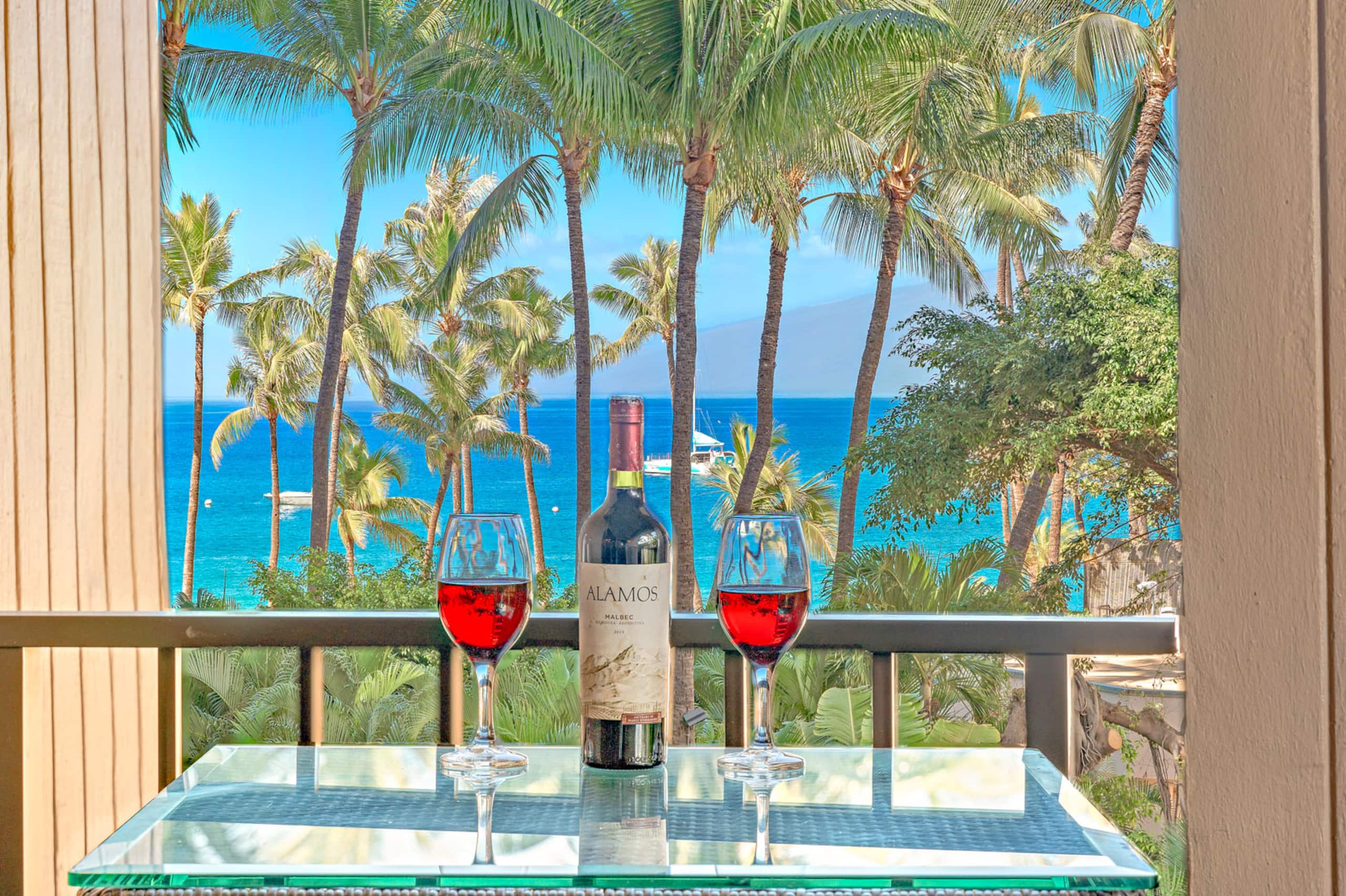 Condo in Lahaina · ★4.89 · 2 bedrooms · 3 beds · 2 baths - Image 2