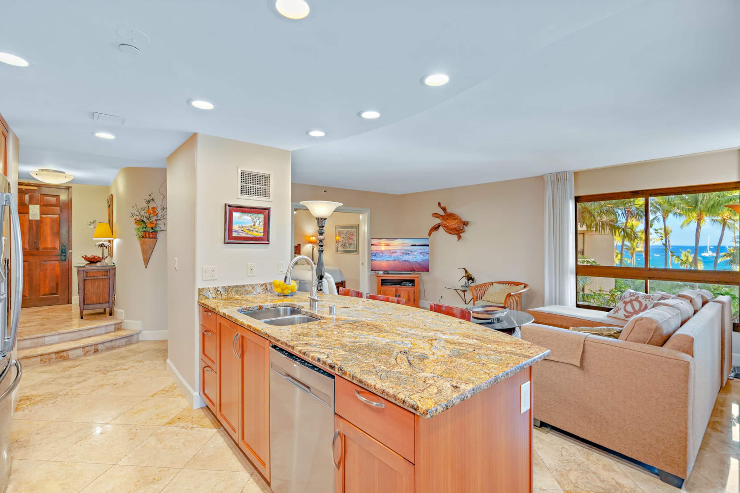 Condo in Lahaina · ★4.89 · 2 bedrooms · 3 beds · 2 baths - Image 3
