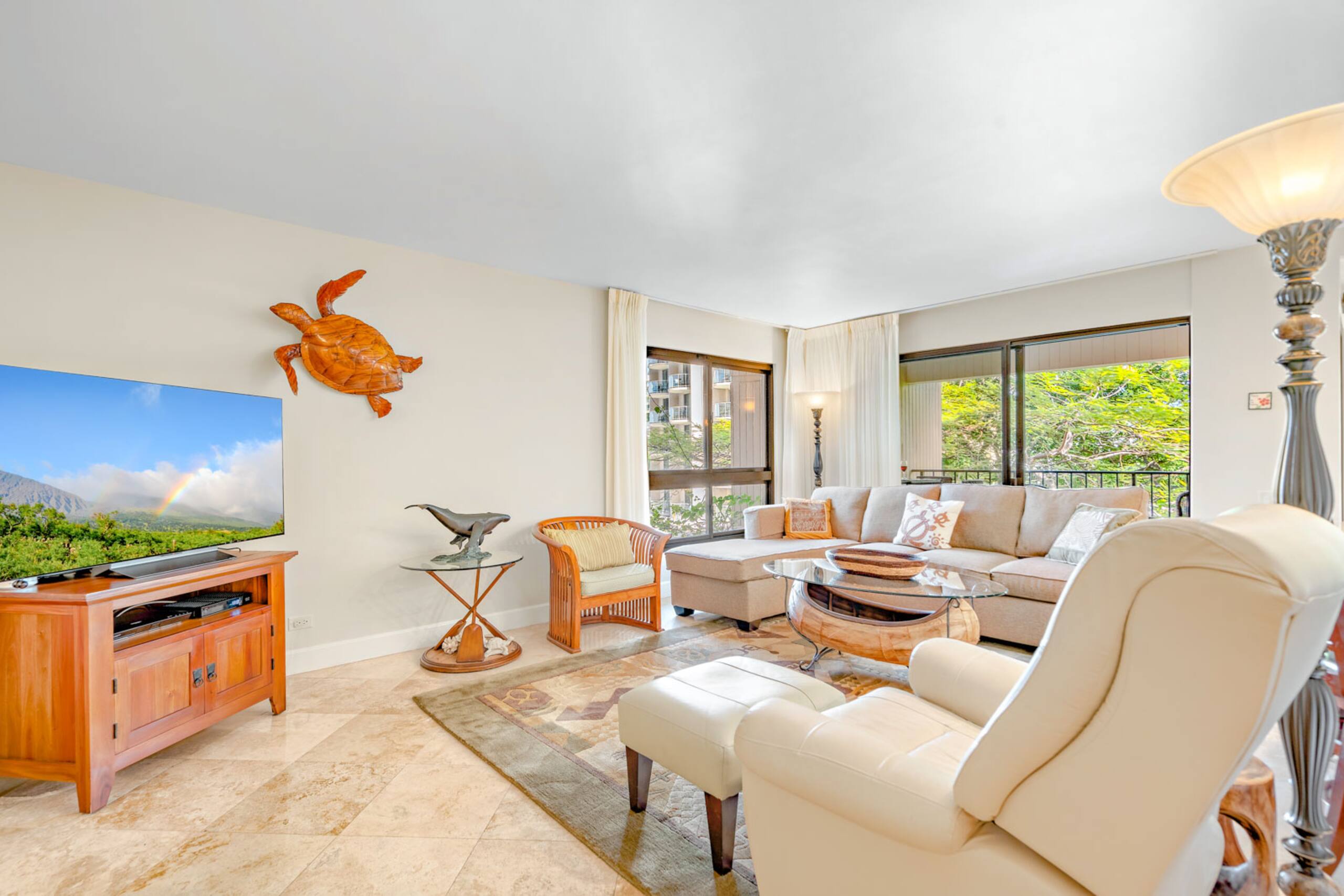 Condo in Lahaina · ★4.89 · 2 bedrooms · 3 beds · 2 baths - Image 11