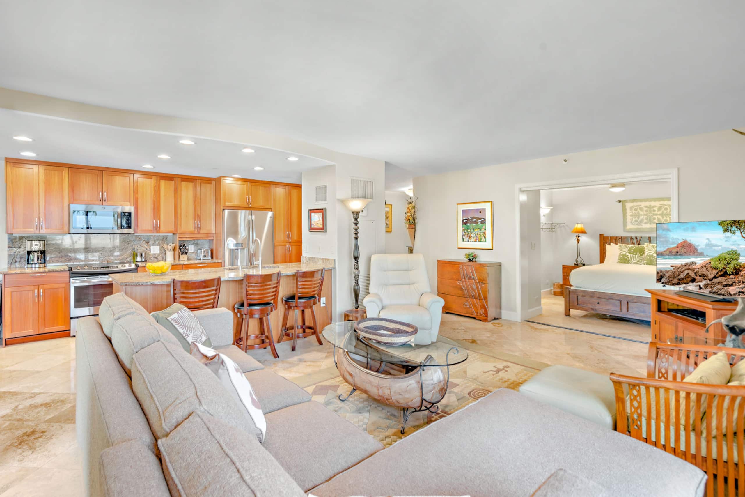 Condo in Lahaina · ★4.89 · 2 bedrooms · 3 beds · 2 baths - Image 12