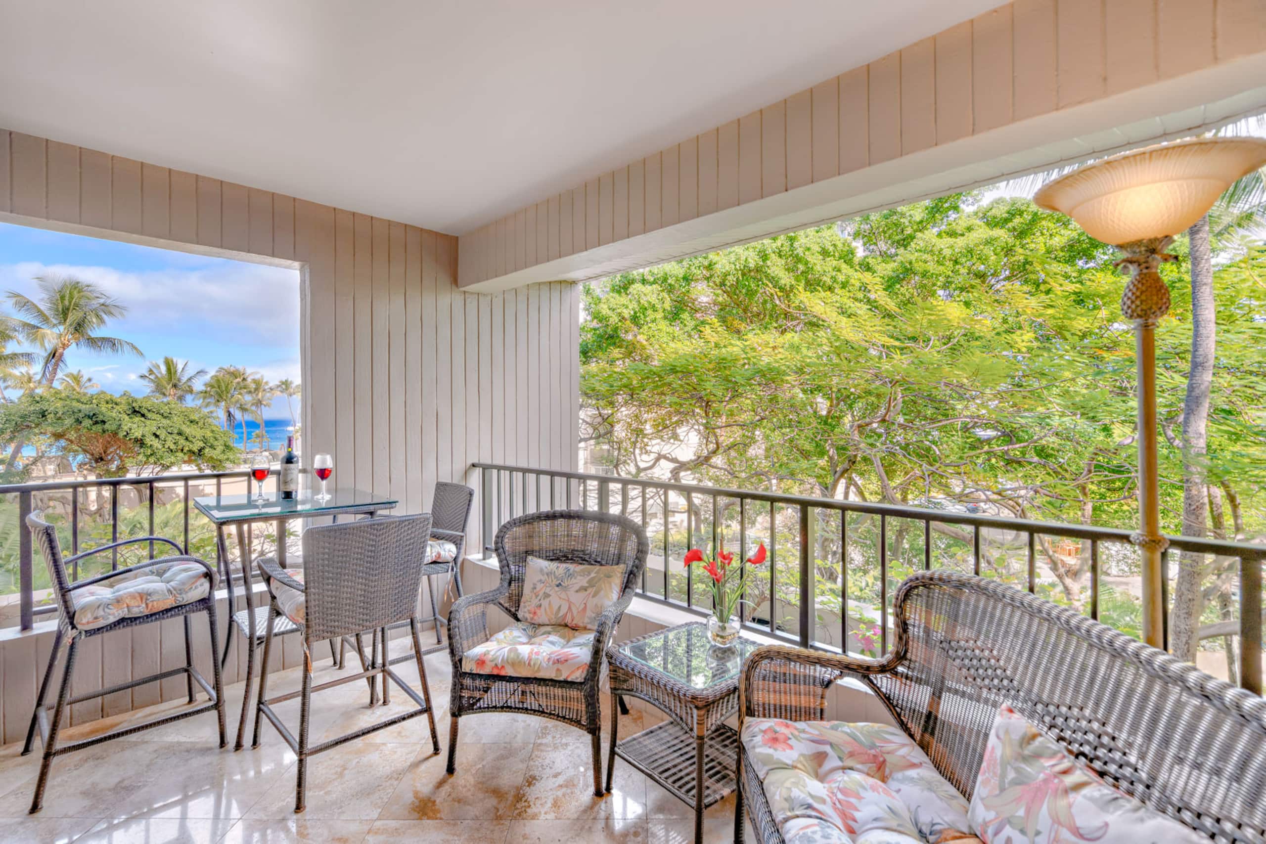 Condo in Lahaina · ★4.89 · 2 bedrooms · 3 beds · 2 baths - Image 5