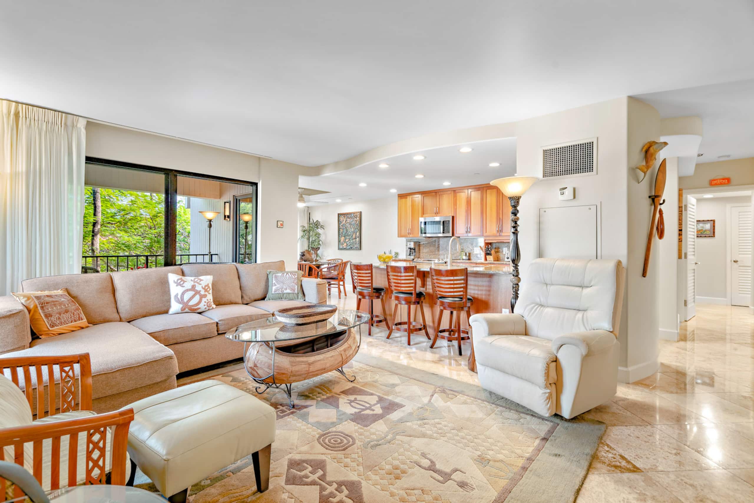 Condo in Lahaina · ★4.89 · 2 bedrooms · 3 beds · 2 baths - Image 13