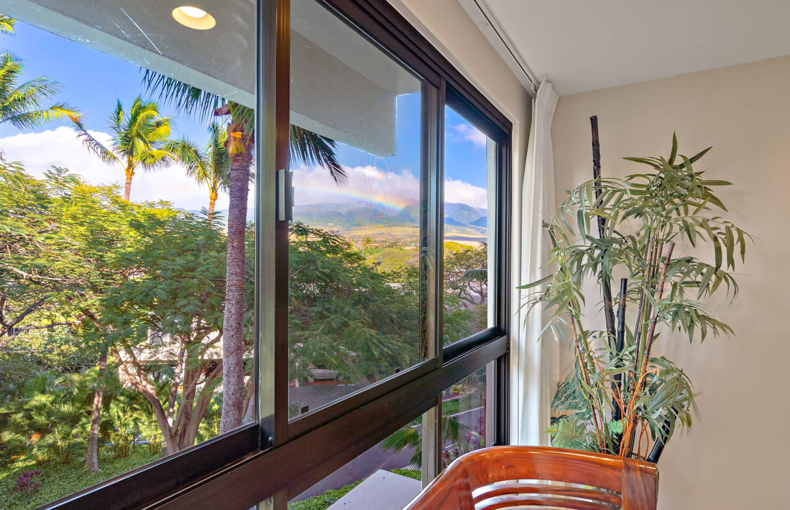 Condo in Lahaina · ★4.89 · 2 bedrooms · 3 beds · 2 baths - Image 10