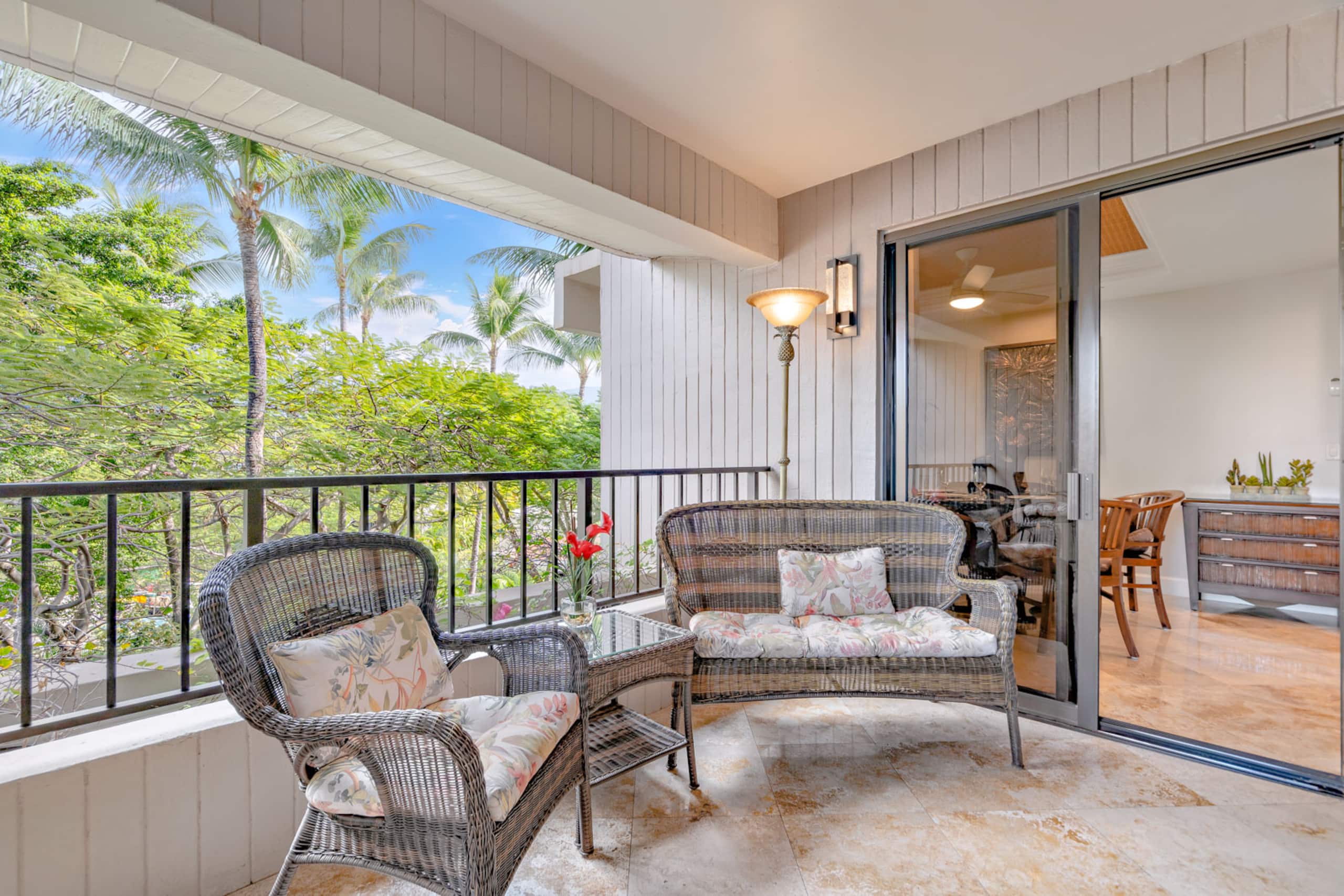 Condo in Lahaina · ★4.89 · 2 bedrooms · 3 beds · 2 baths - Image 17