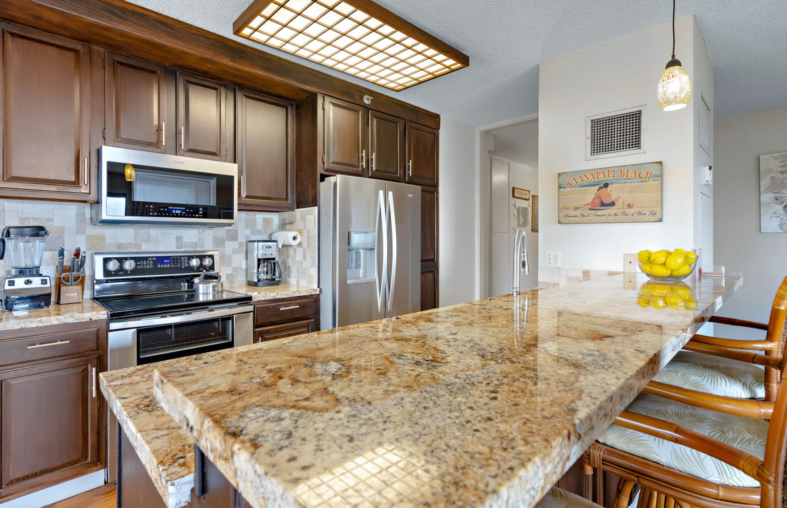 Condo in Lahaina · ★4.57 · 2 bedrooms · 3 beds · 2 baths - Image 8