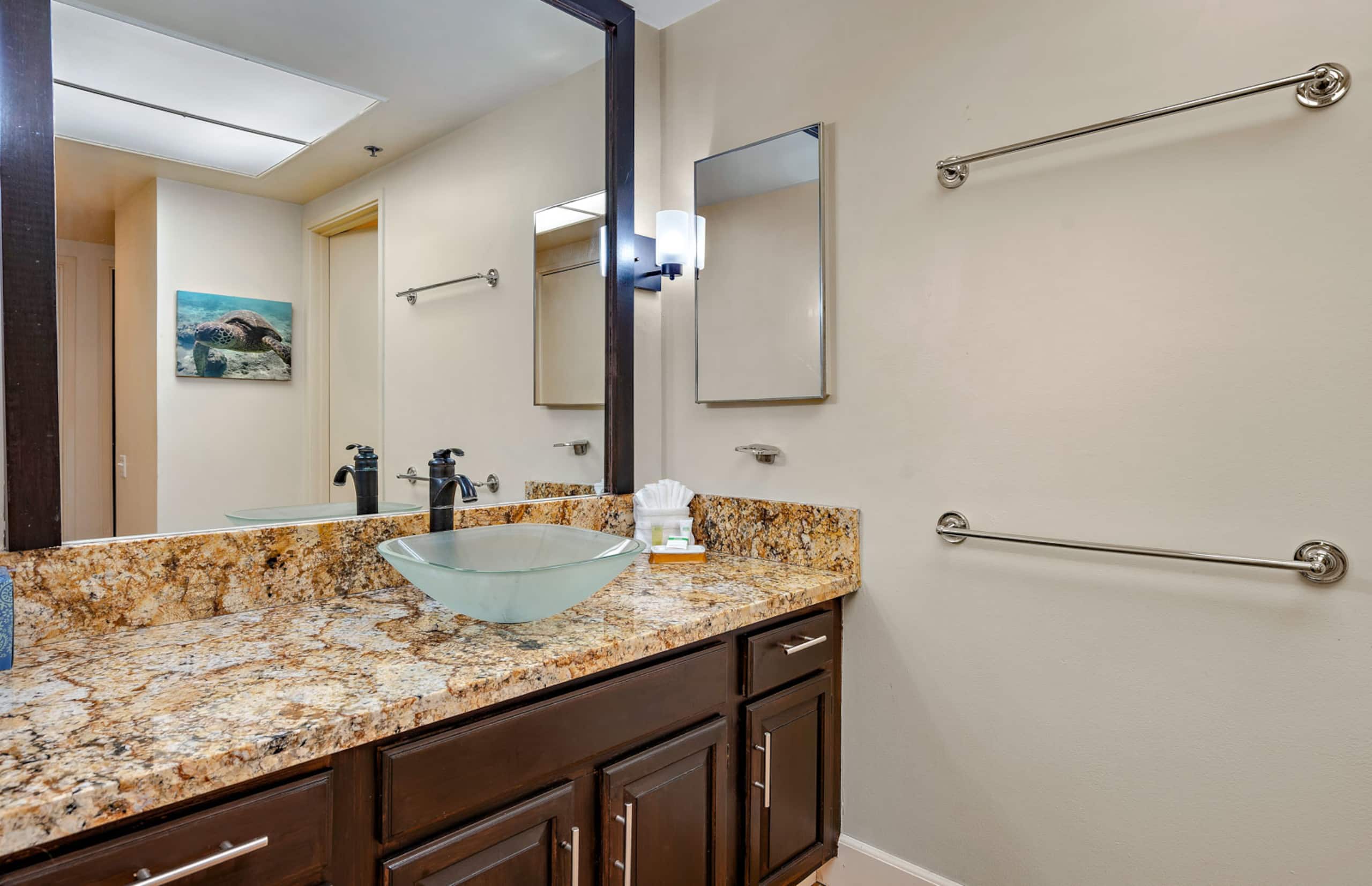 Condo in Lahaina · ★4.57 · 2 bedrooms · 3 beds · 2 baths - Image 23