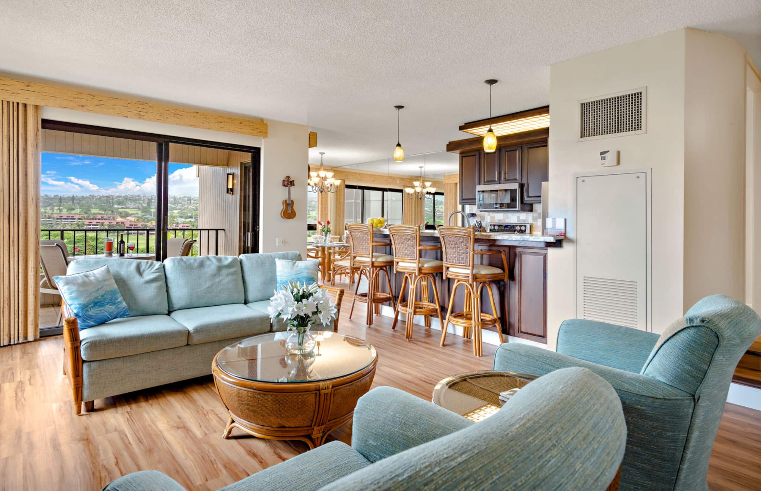 Condo in Lahaina · ★4.57 · 2 bedrooms · 3 beds · 2 baths - Image 17